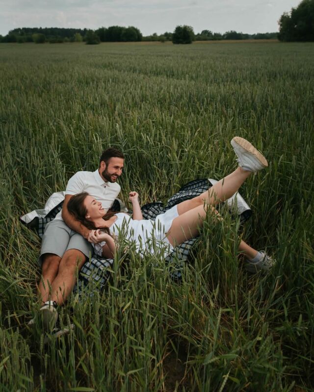 ⁠Priešvestuvinių fotosesijų romantika🥰
.
.
#summervibes #forestportraits #forestphotography #postthepeople #portraitsmadeinsweden #dressflow #dressphotoshoot #justgoshoot #outdoorportraits  #shotwithlove #photographysouls #friendsinmyfeed #dreamyphoto #portraitvision #artofphotography #photographyisart #availablelight #naturallight #fantasyphotography #dreamyportraits #photographyislifee #fotograf #pr0joect_soul